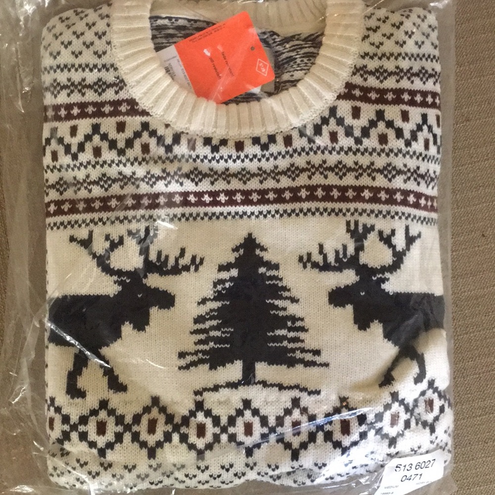 NWT Winter White Sweater - Picture 2 of 6